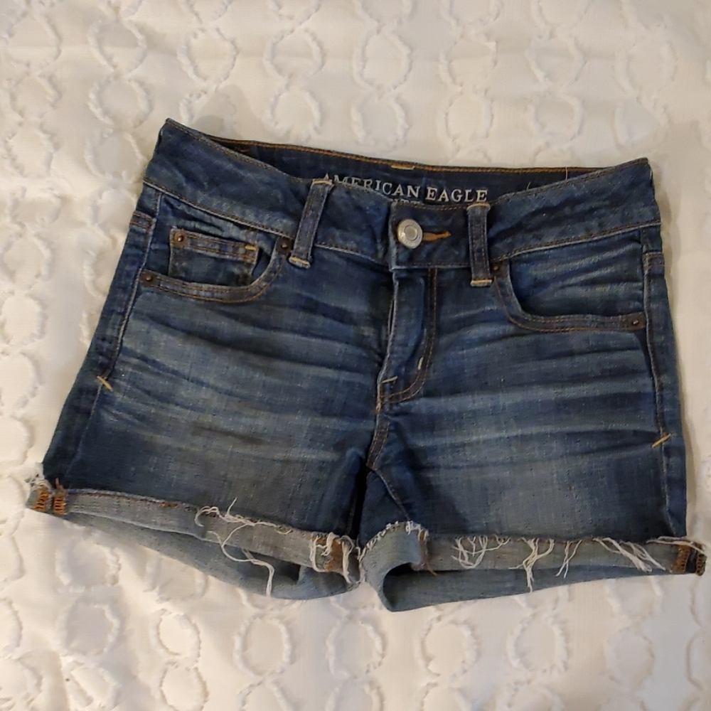 AMERICAN EAGLE OUTFITTERS STRECH SHORTS 0